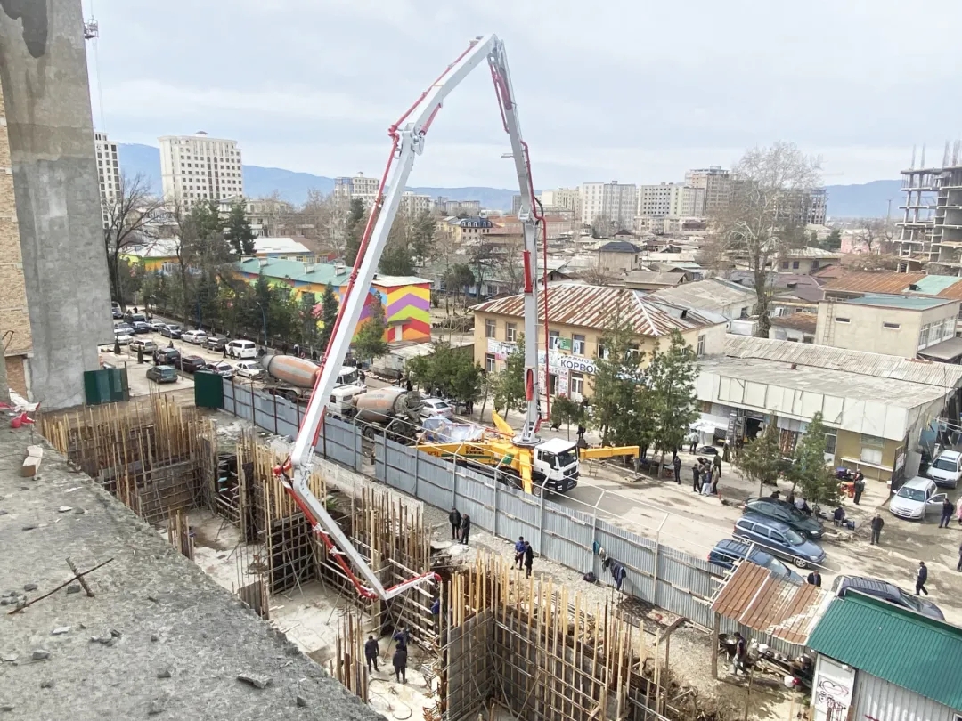 筑梦“蓝海”！云顶集团泵车“圈粉”中亚！