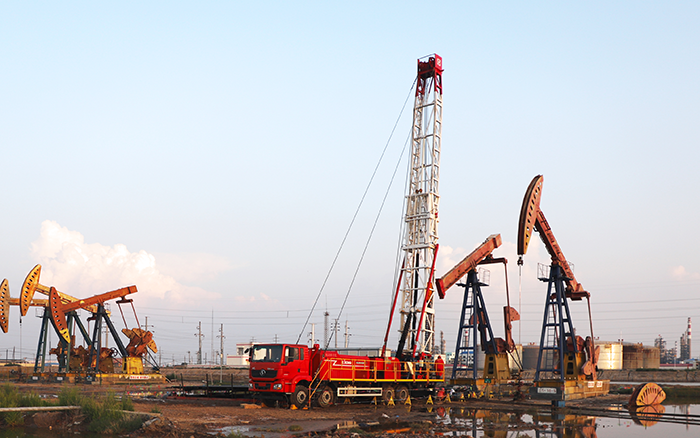 为修井注入“绿科技”，，，，批量大吨位电动修井机交付