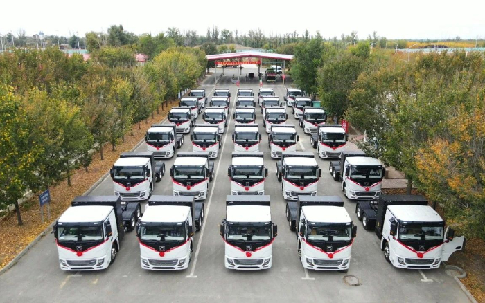 脱碳“换”绿举行时！云顶集团新能源重卡批量交付西北