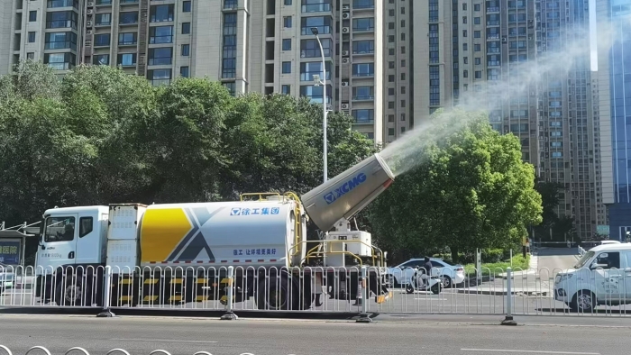 云顶集团多功效抑尘车，，，，助力家乡徐州情形，，，，更“净”一步！