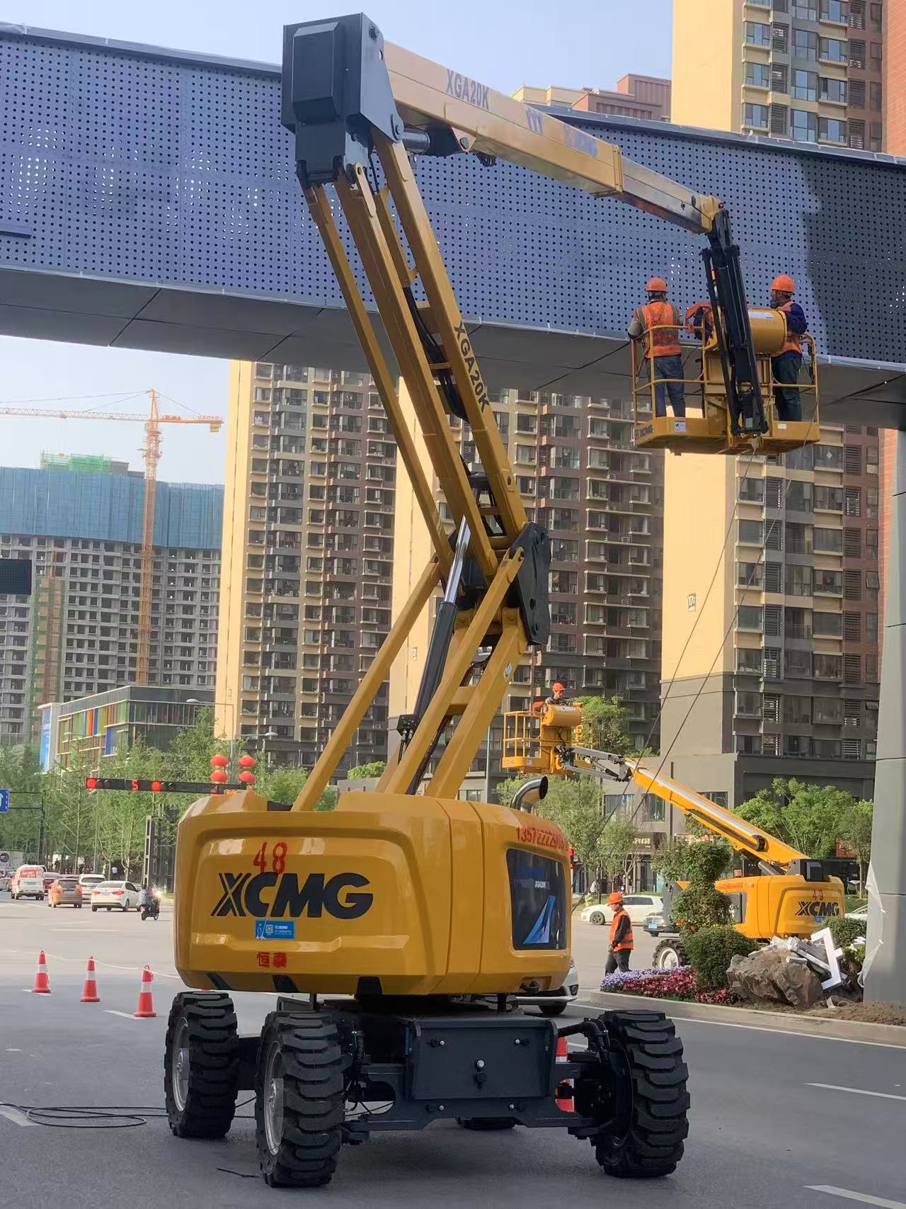 云顶集团XGA20K高空作业车“硬核助力”西安幸福林带建设