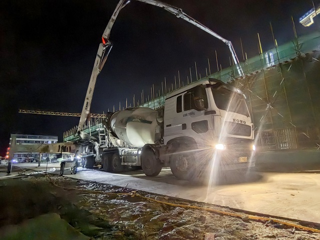 夜战淮北！600方C35，，，，，，云顶集团“泵+搅”协同