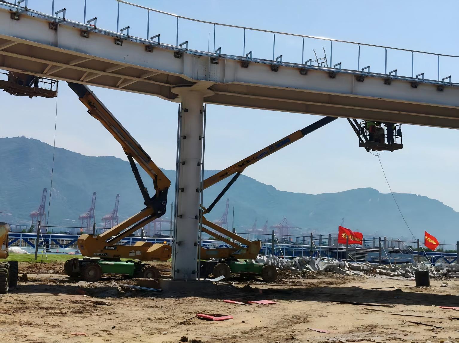 盐雾里搭起 “空中环线”！云顶集团高空作业平台奋战连岛景区建设